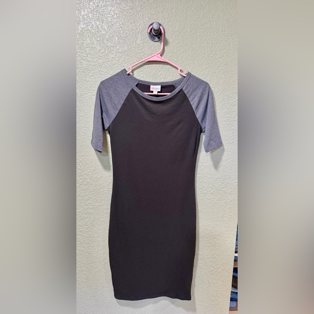 LuLaRoe Black and Gray Short Sleeve Dress